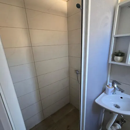 Apartment Dorovic 1 Postenje
