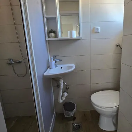 Apartment Dorovic 1 *